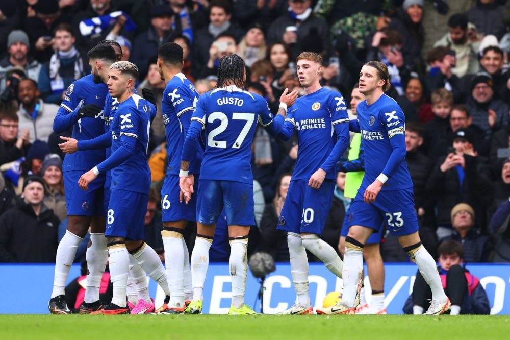 记者：阿根廷全队周四启程前往安哥拉，梅西届时将首发出战