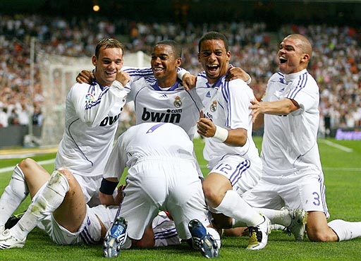 出战4场完成3场零封+两度扑点，迈尼昂当选米兰11月最佳球员