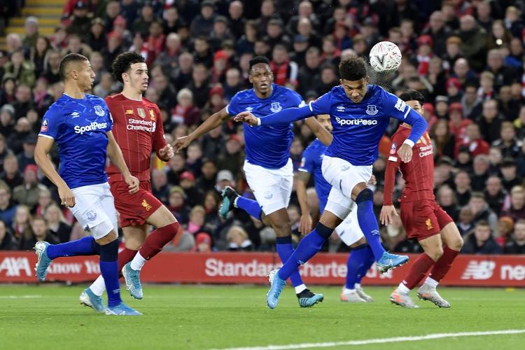 自威廉以来，埃斯特旺是首位连续3场欧冠进球的切尔西球员