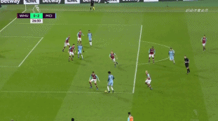 前罗奇代尔球员17岁时受伤瘫痪，今年因并发症去世，终年26岁