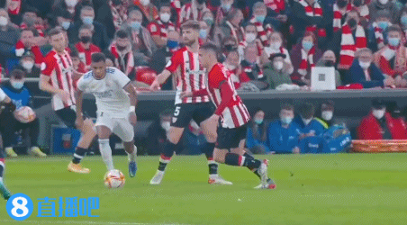 0-2大冷门！14亿豪门主场轰然倒下5轮1胜两大边后卫染红+中卫重伤