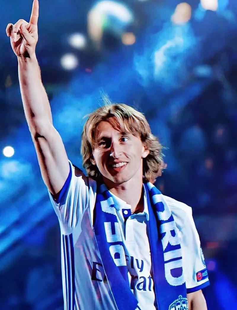 球迷：这球假得我都信了