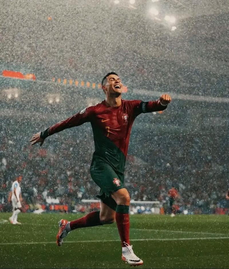 杨瀚森首发后各界说啥？韩乔生谈慢热，美媒称赞，被指无首发实力